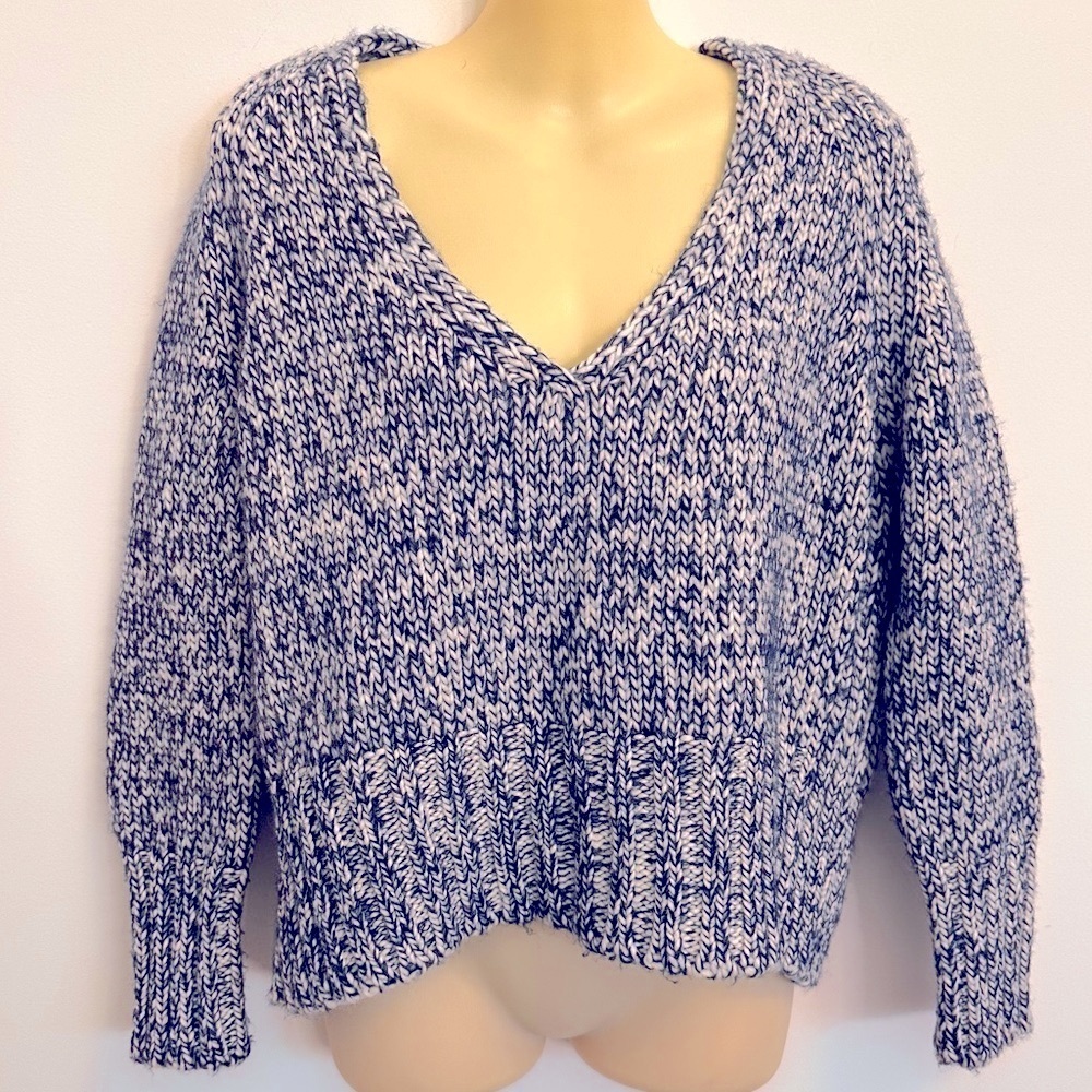 Zara Blue and White Chunky Knit Sweater size S